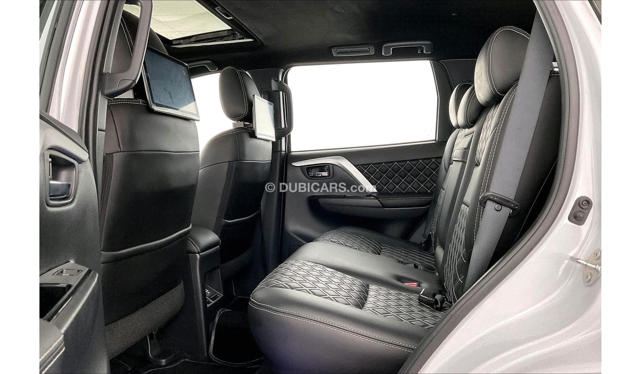 Mitsubishi Montero Signature