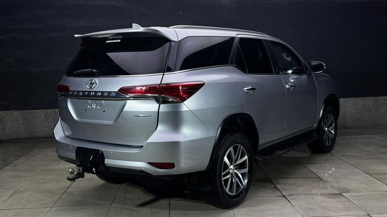 Toyota Fortuner DIESEL 2.8 LITER ,RHD .AUTOMATIC FULL OPTION