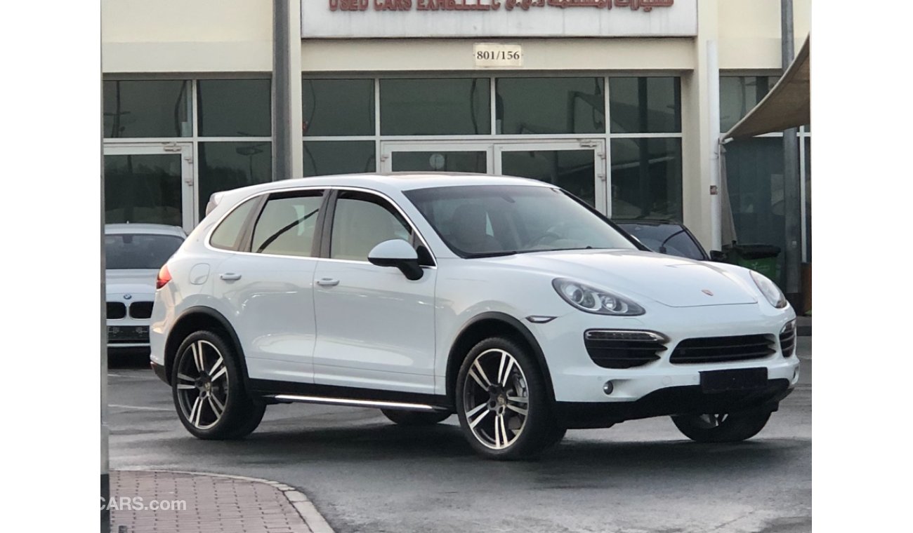 Porsche Cayenne PORSCHE CAYENNE S MODEL 2013 GCC CAR PERFECT CONDITION FULL OPTION PANORAMIC ROOF LEATHER SEATS BACK