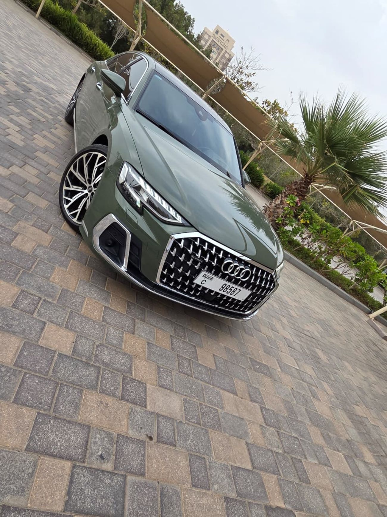 Audi A8 L 55 TFSI quattro 3.0L (335 HP)