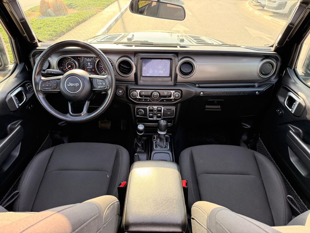 Jeep Wrangler Unlimited Sport 3.6L A/T