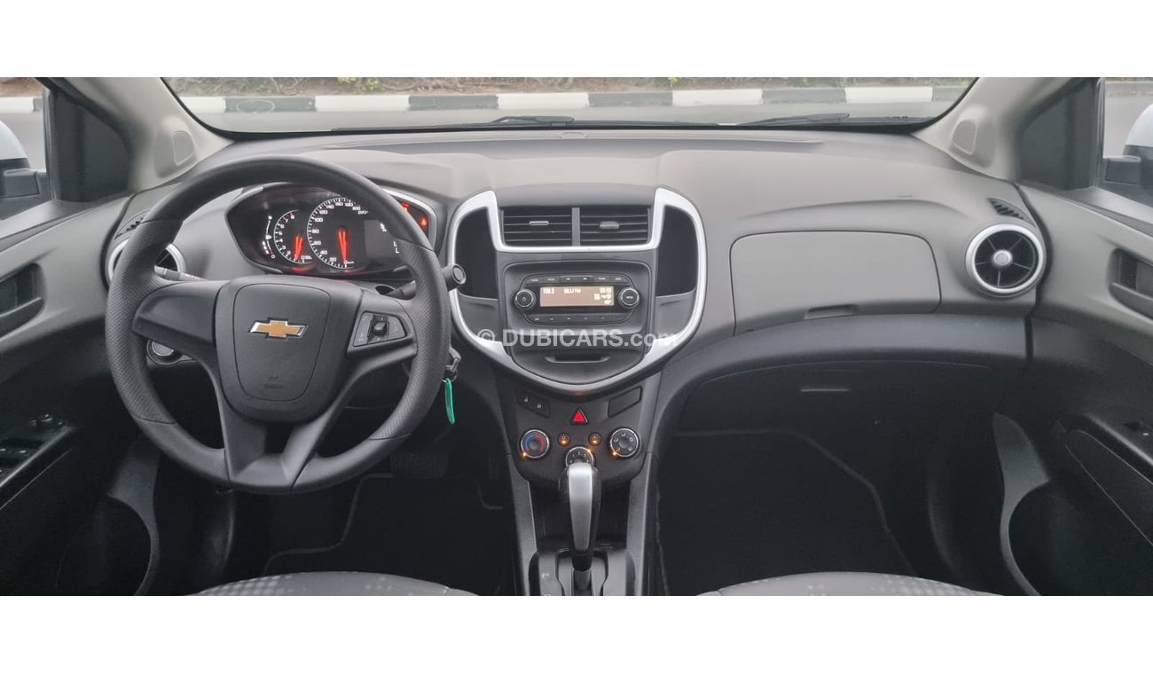 Chevrolet Aveo LS - WHT_GRY - 2019