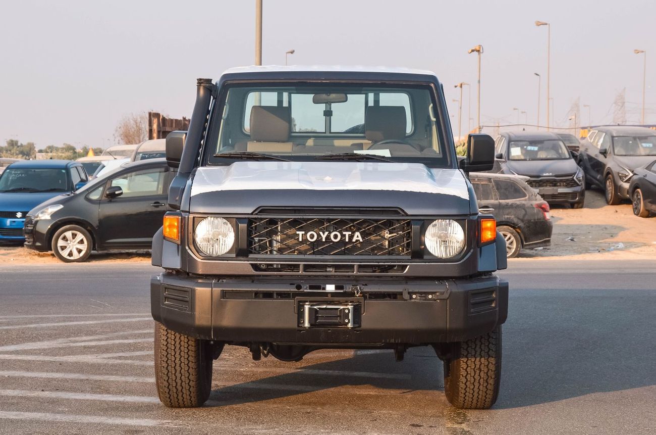 Toyota Land Cruiser Pick Up TOYOTA LAND CRUISER 79 2.8L MT SC DIESEL PICKUP 2025