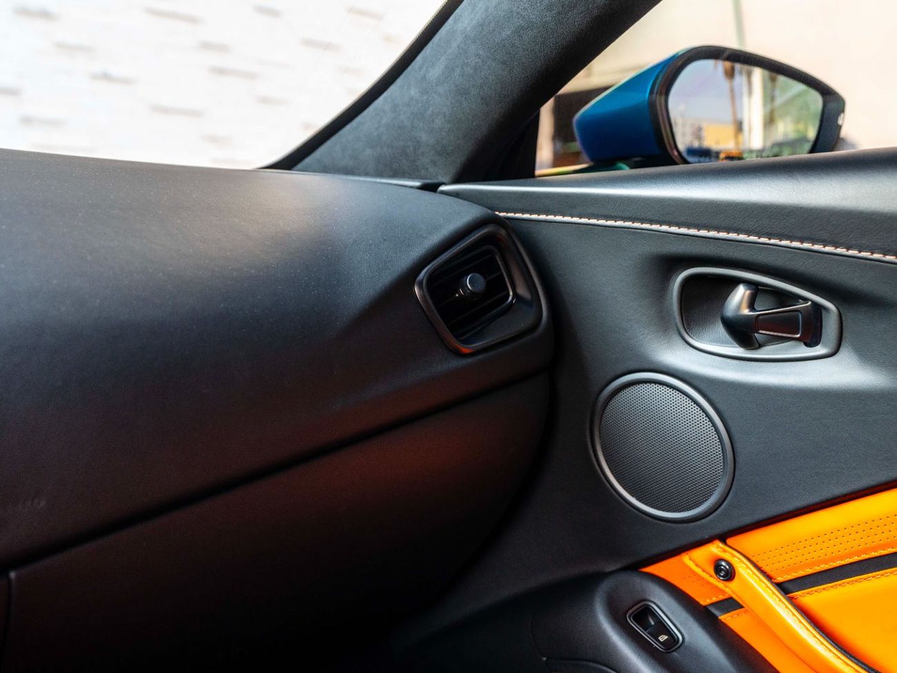 Aston Martin Vantage S