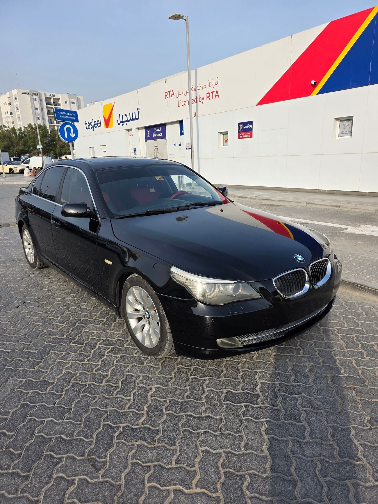 BMW 523i