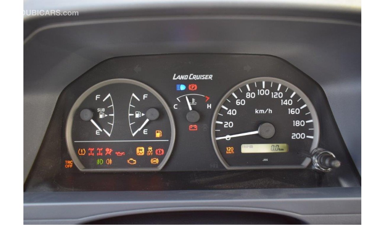 تويوتا لاند كروزر بيك آب 79 SINGLE CAB  LX V6 4.0L PETROL 4WD MANUAL TRANSMISSION