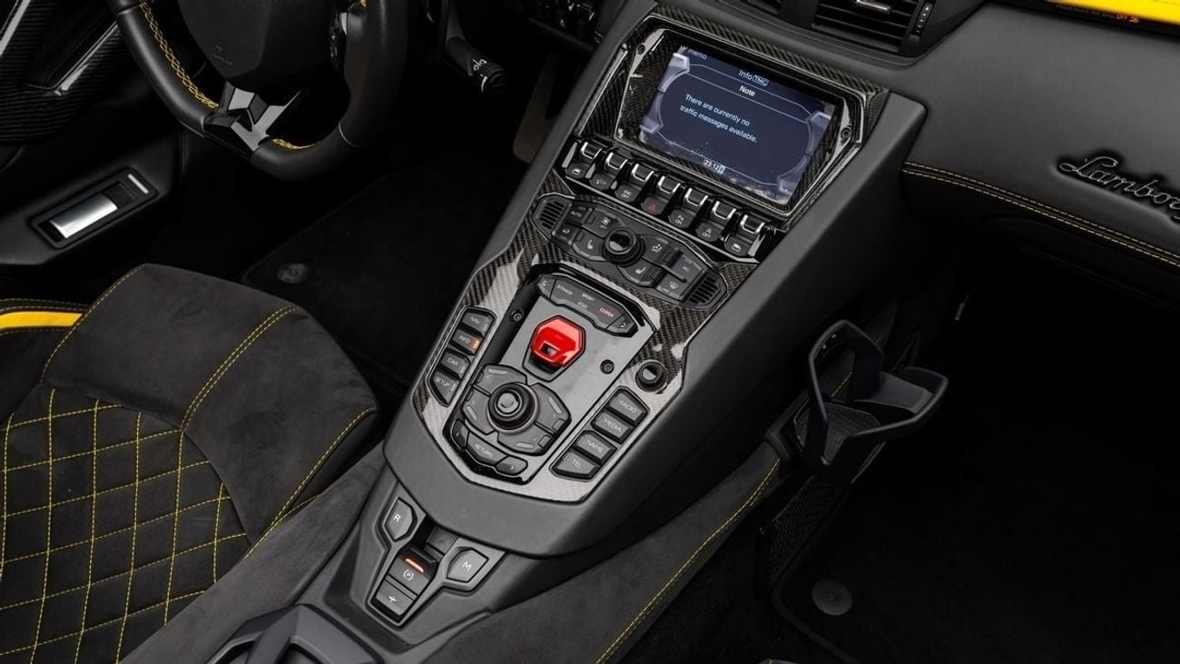 Lamborghini Aventador S Roadster - 2018 - Euro Specs