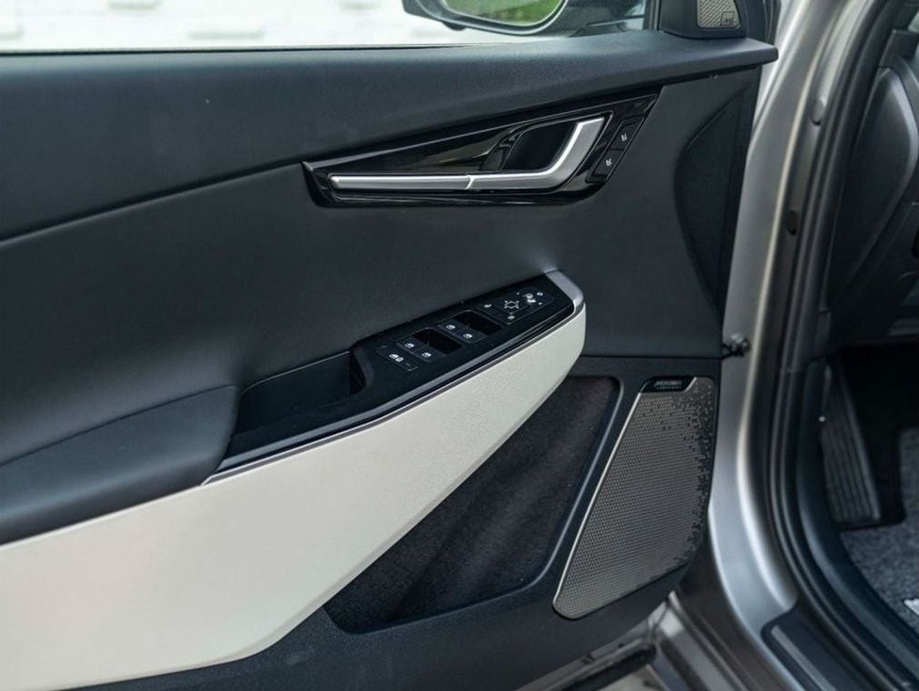 Kia EV6 AED 3,633 PM • 2024 BRAND-NEW EV6 GT EDITION • 410+ KMS DUAL-MOTOR LONG RANGE • 5YEARS KIA WARRANTY