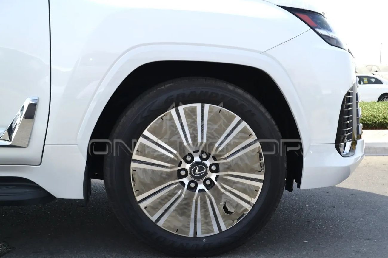 لكزس LX 700h Signature