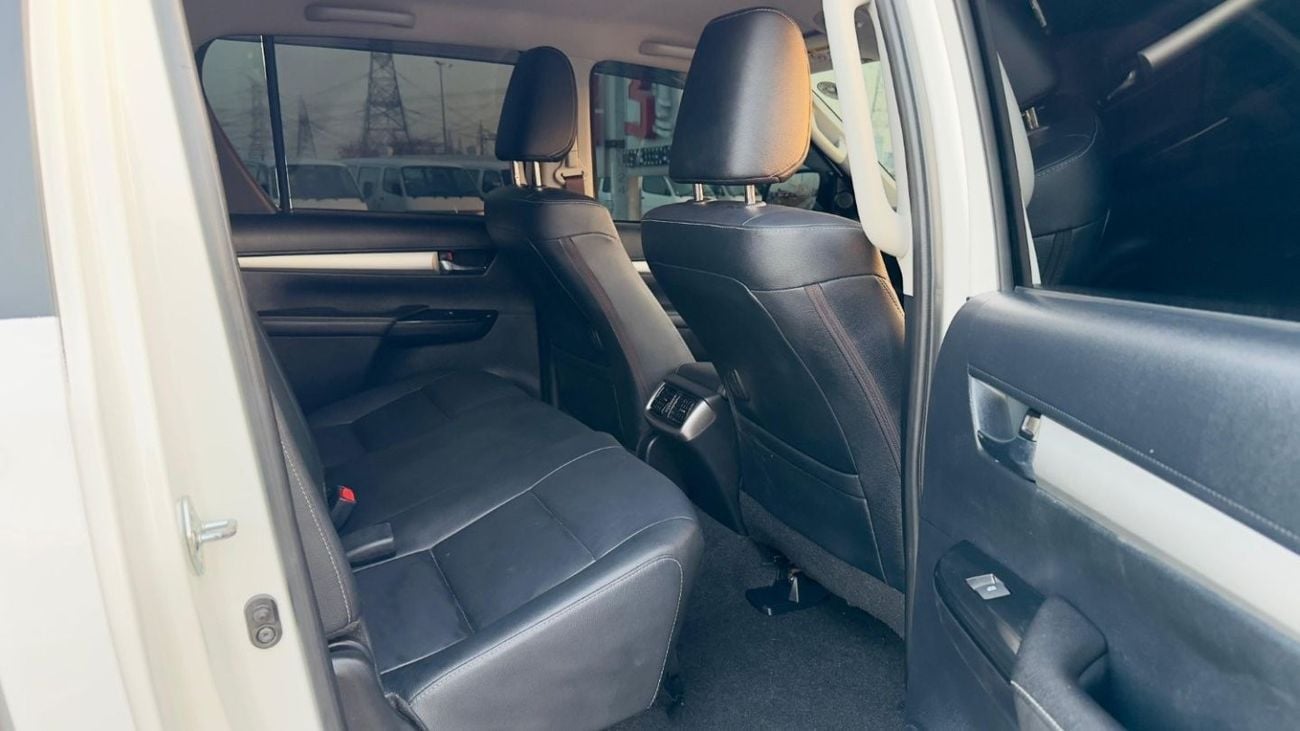 Toyota Hilux DOUBLE CABIN | PREMIUM BULL BAR WITH LED LIGHTS | 2019 | RHD | 2.8L DIESEL ENGINE | AIR SNORKEL