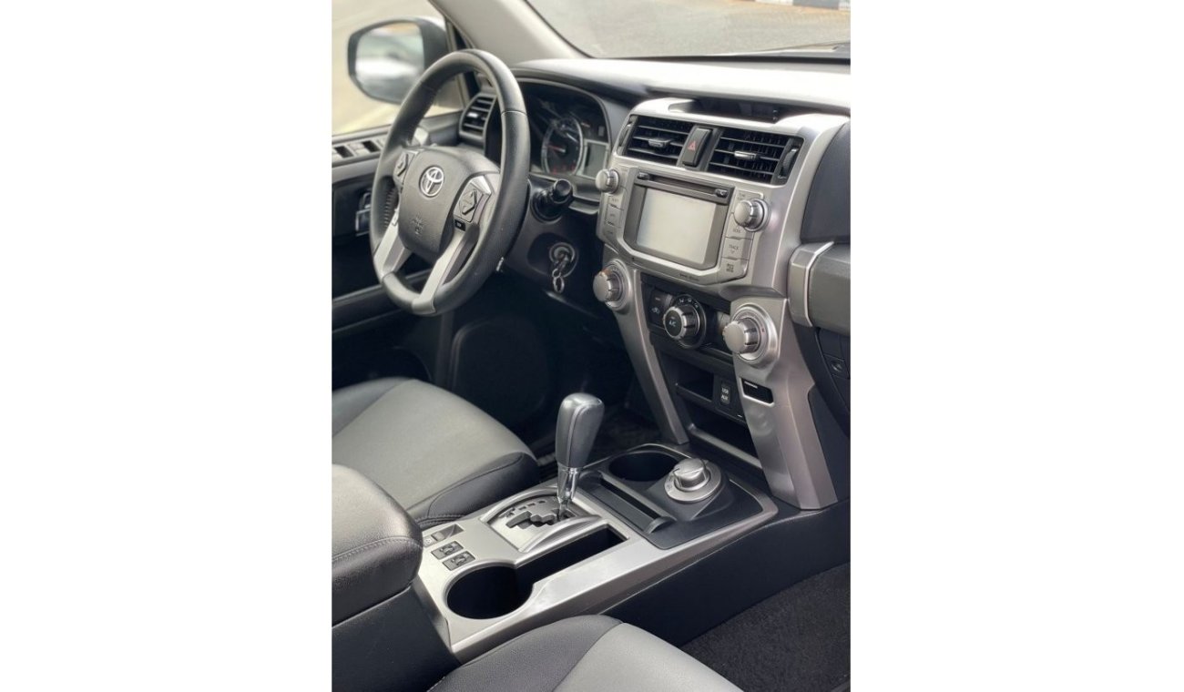 Toyota 4Runner 2018 Toyota 4Runner SR5 Premium Full Option 4x4 Limited Edition 7 Seater -  UAE PASS