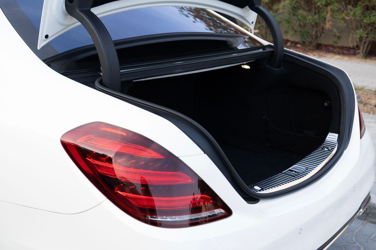 مرسيدس بنز S 560