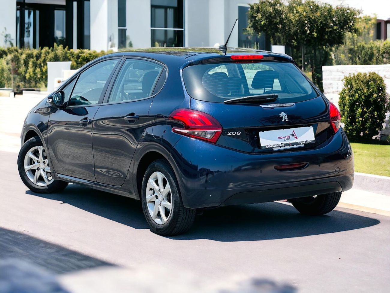 Peugeot 208 Active Plus AED 420 PM | PEUGEOT 208 2019 | GCC SPECS | 5 DOOR HATCHBACK | MINT CONDITION