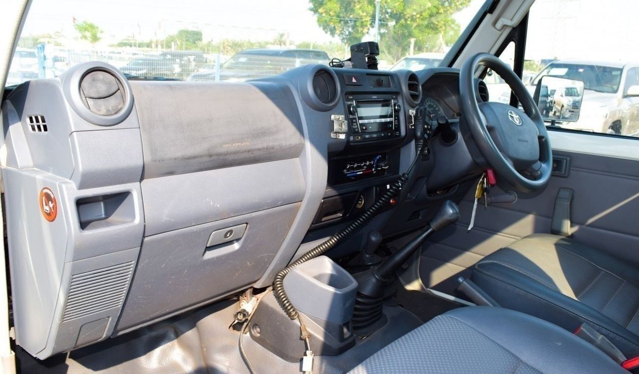 تويوتا لاند كروزر بيك آب LX V8 d