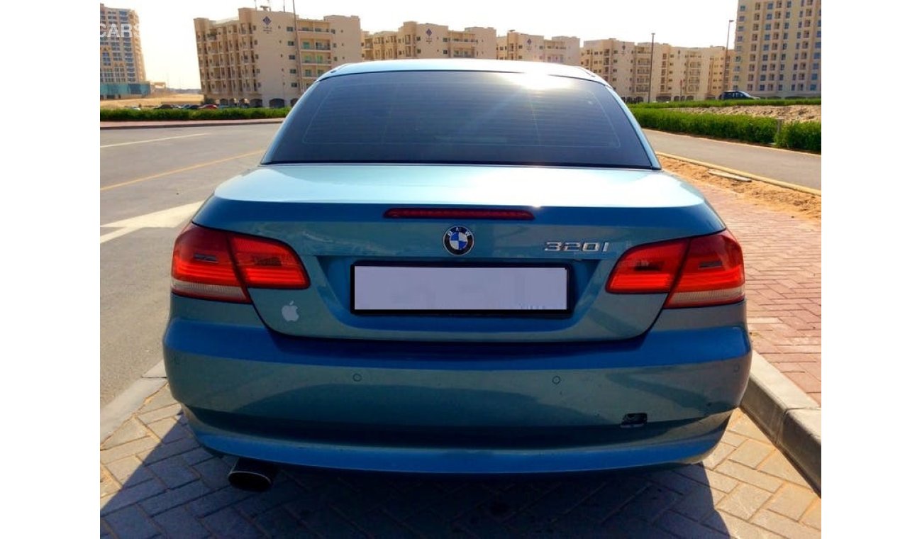 BMW 320i