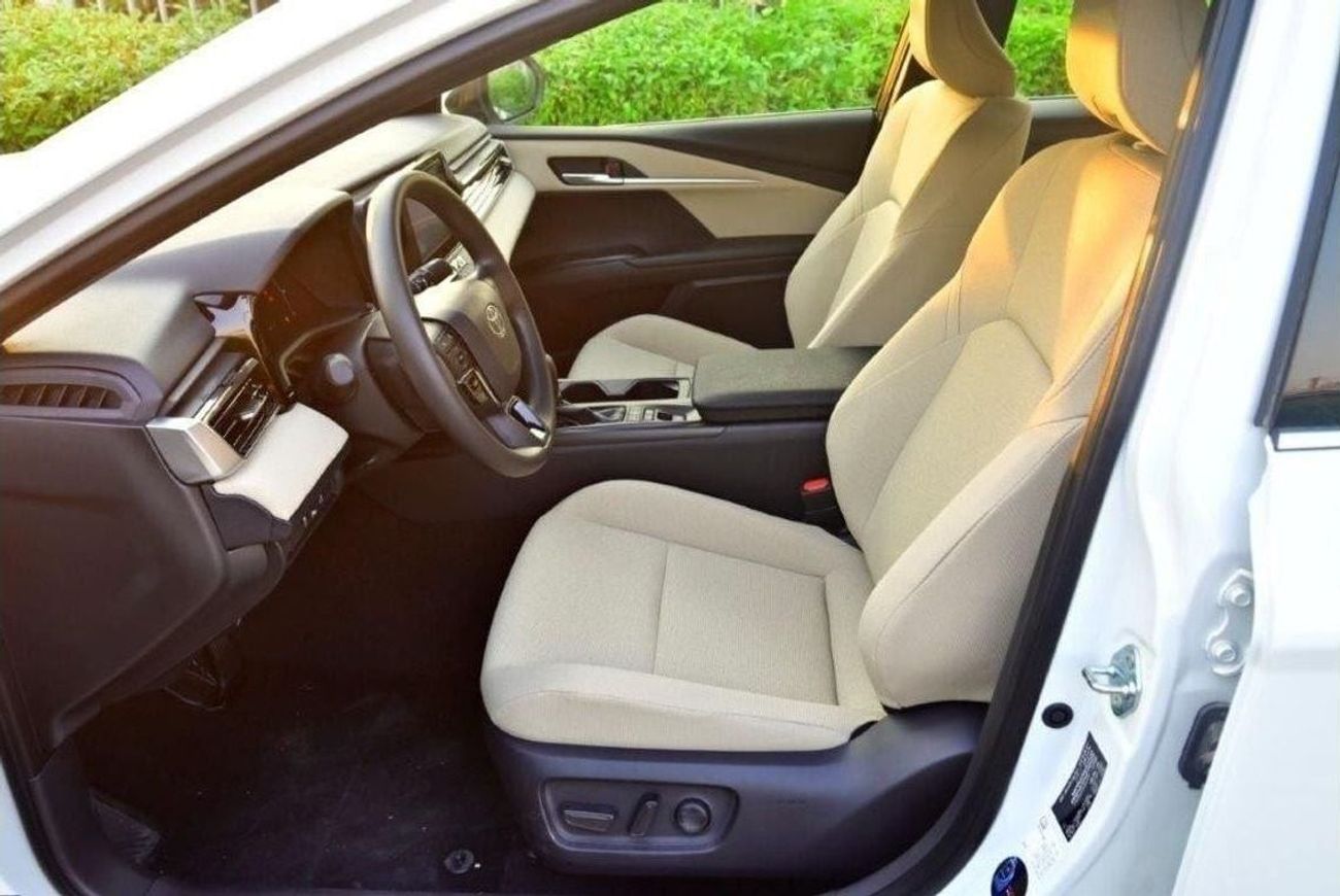 Toyota Camry 2.5L Hybrid Automatic