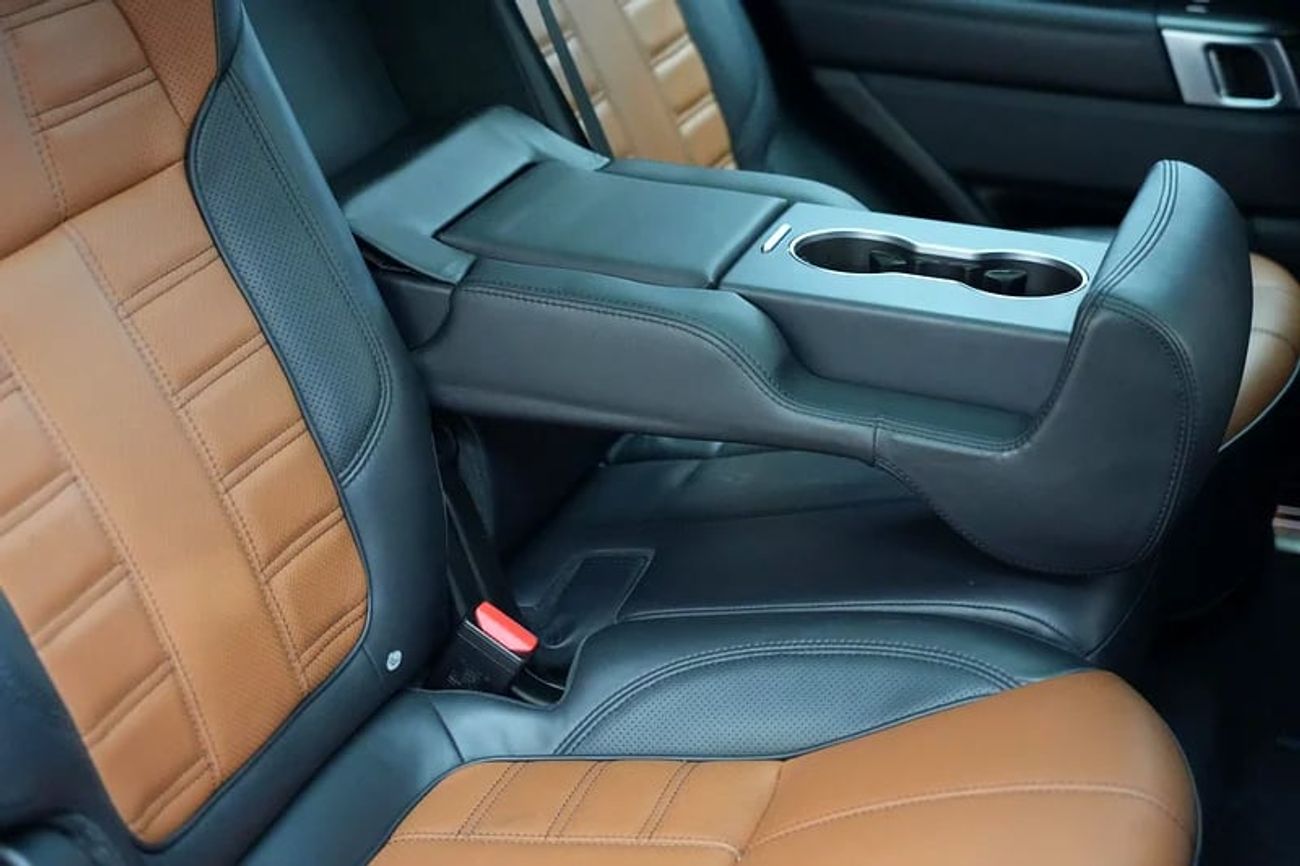 Land Rover Range Rover HSE 5.0L HSE | Agency History