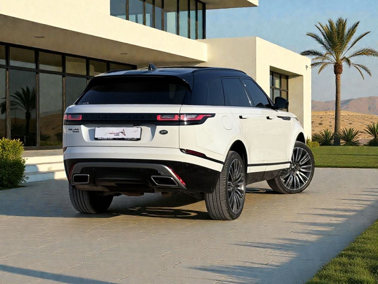 Land Rover Range Rover Velar P300 R-Dynamic HSE 2.0L RANGE ROVER VELAR P300 HSE R-DYNAMIC 3.0L TURBO A/T | 2021 | GCC SPECS | AED