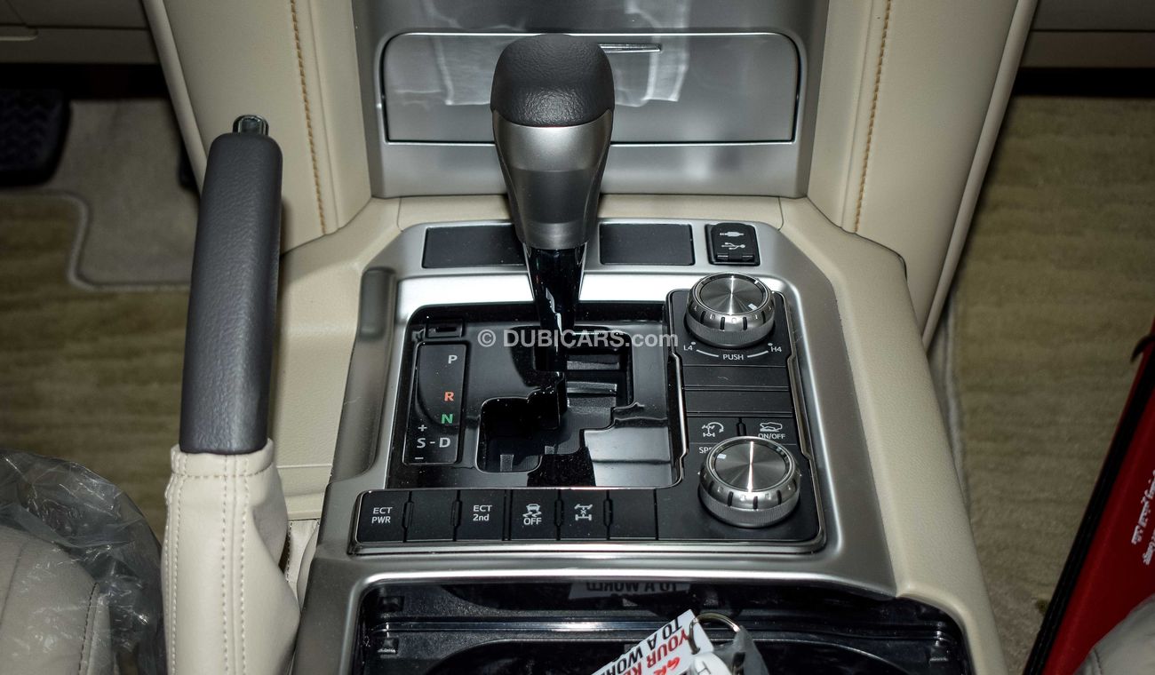 Toyota Land Cruiser GXR V8