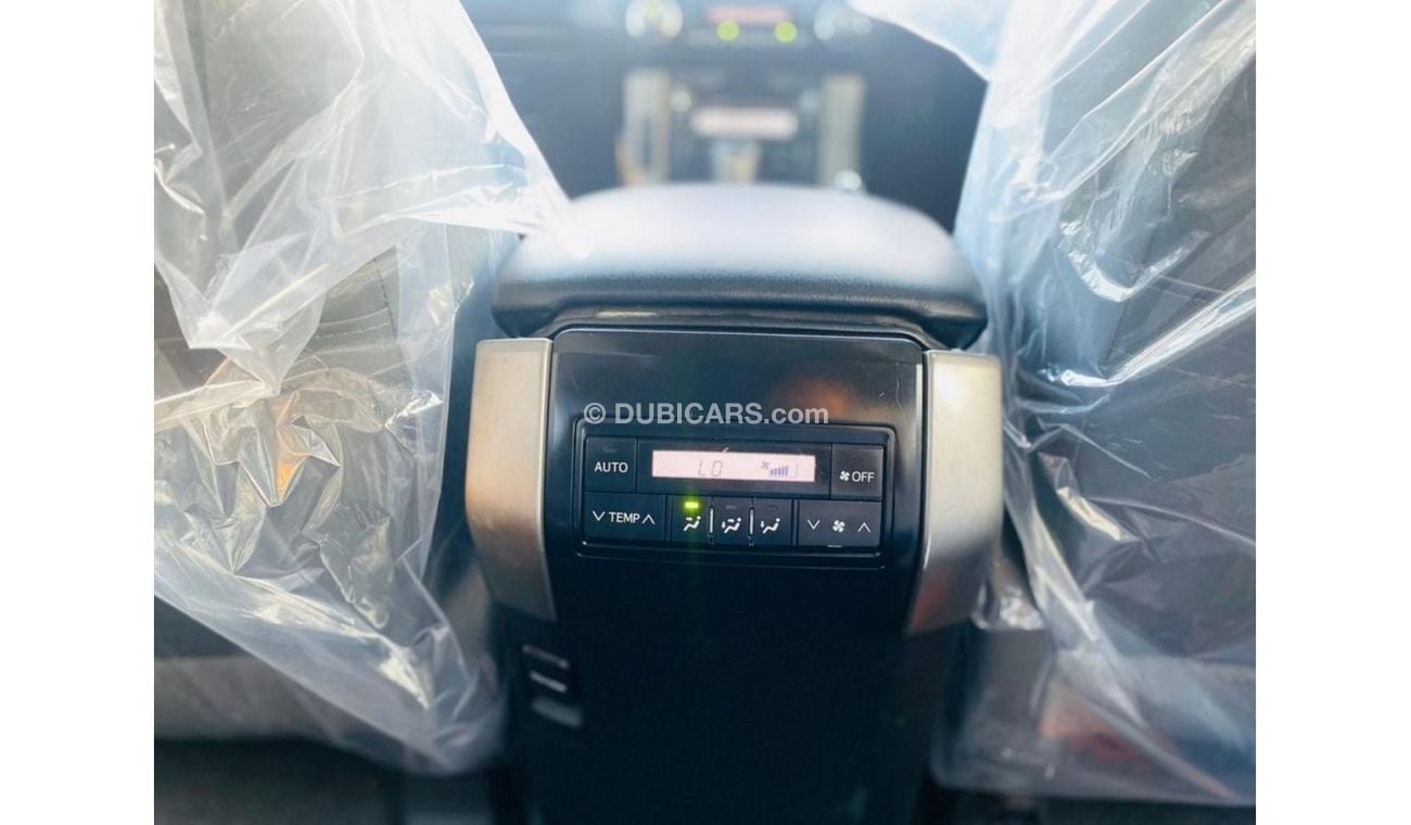 تويوتا برادو 2011 [Right Hand Drive] 3.0CC Diesel Automatic Face-Lifted Leather Seats Premium Condition.