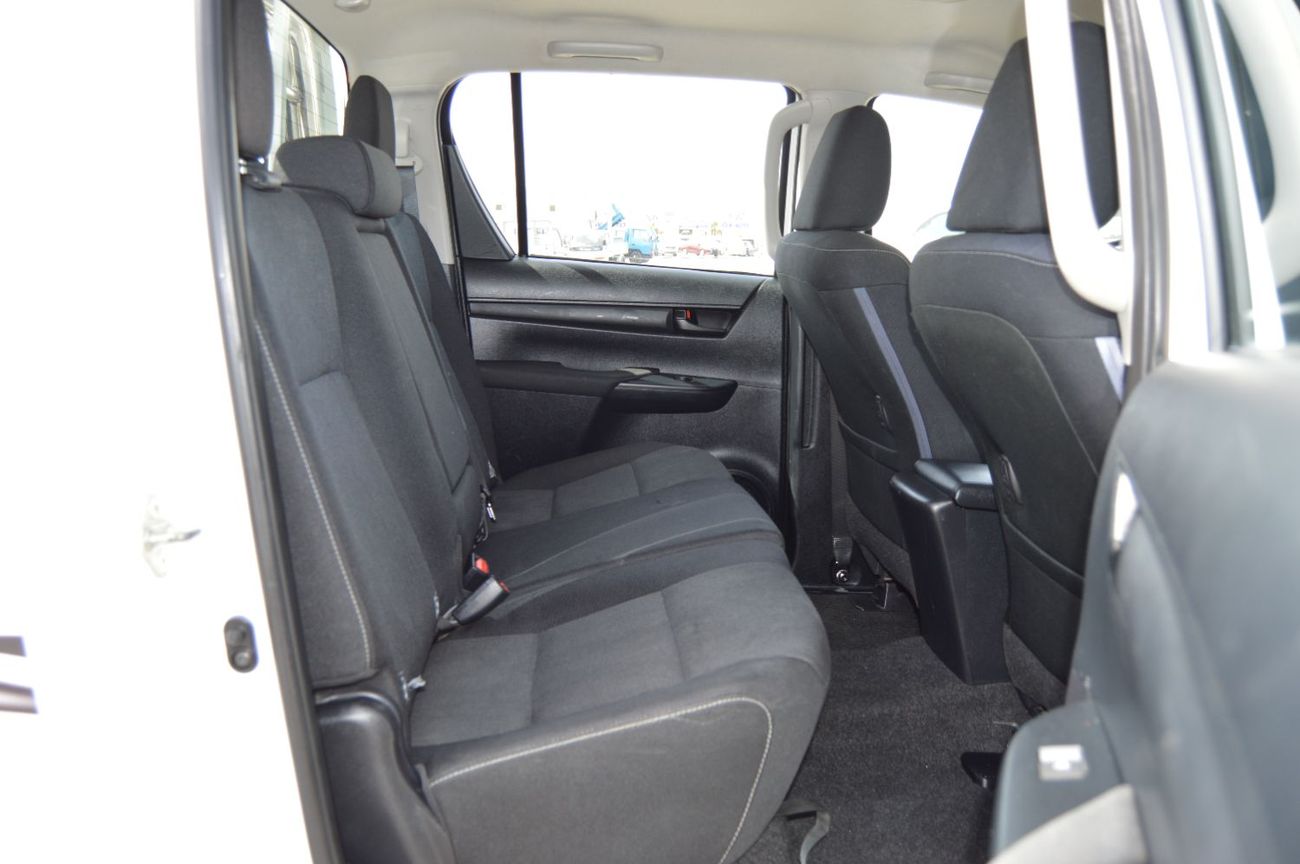 Toyota Hilux Double cabin 2.8L, perfect inside and outside