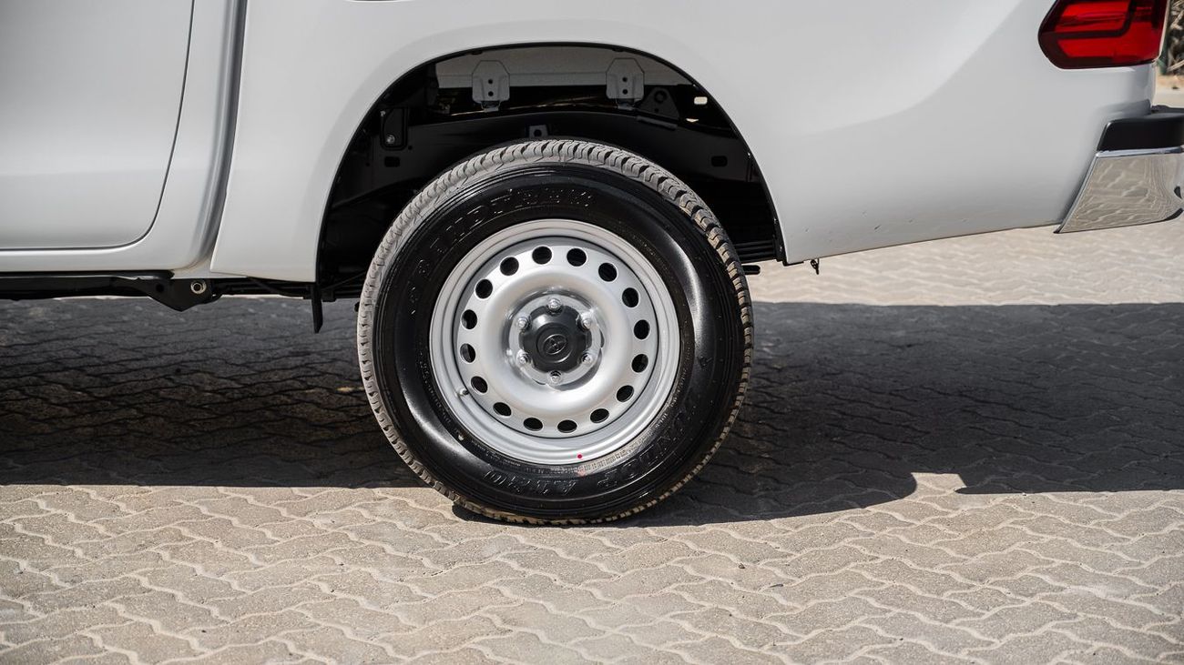 Toyota Hilux TOYOTA HILUX 2.4 AT LOW OPTION -2026YM