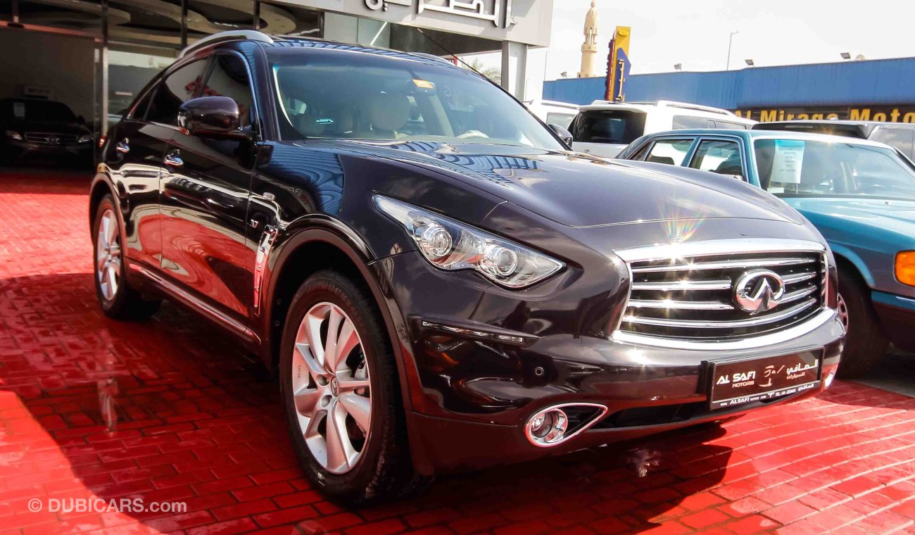 إنفينيتي QX70