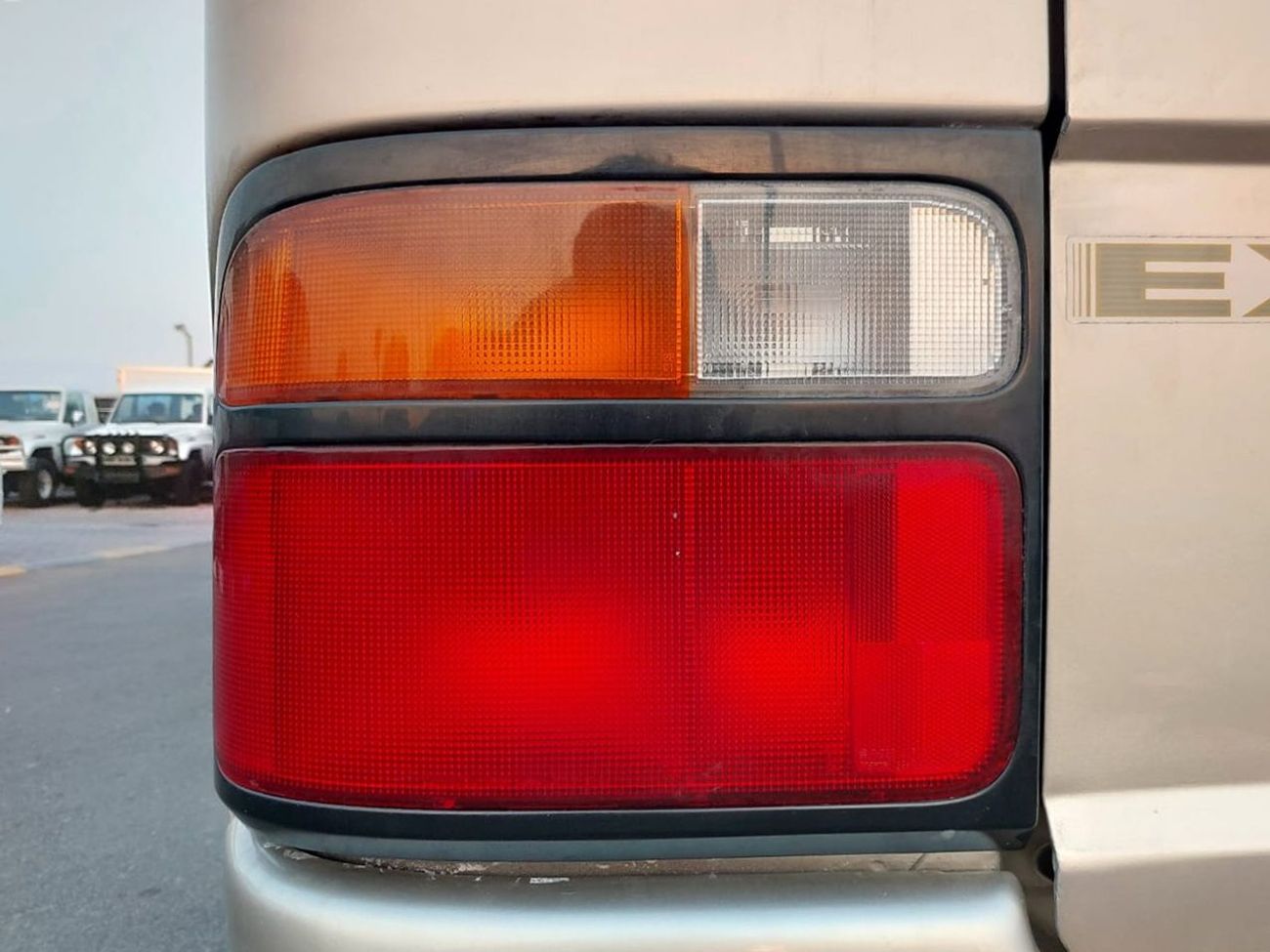 Toyota Coaster TOYOTA COASTER BUS RHD 1996 MODEL 4.1 L DIESEL AUTOMATIC(PM04049)