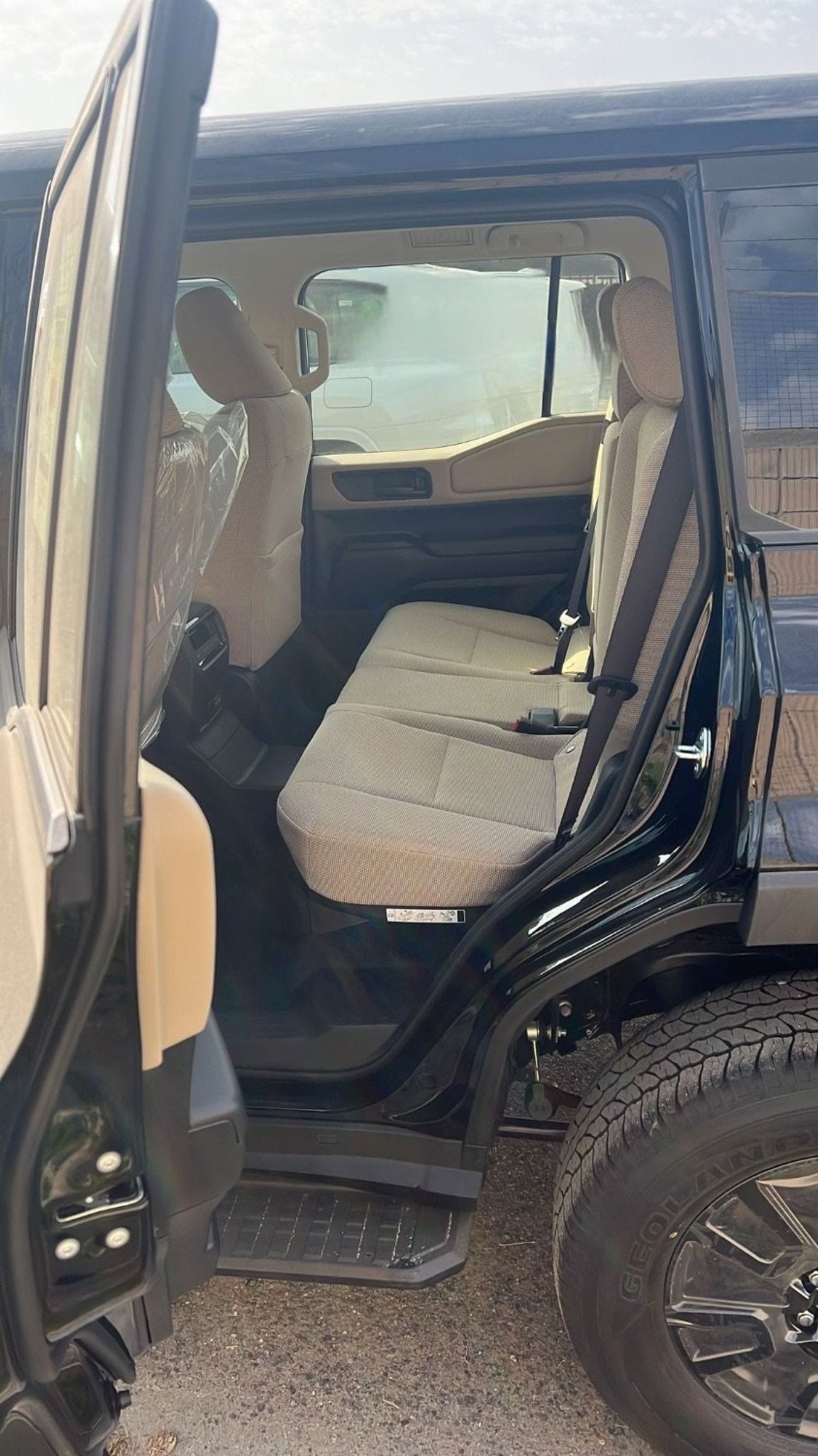 Toyota Prado Prado 2.4 ALR basic options 2026 GCC