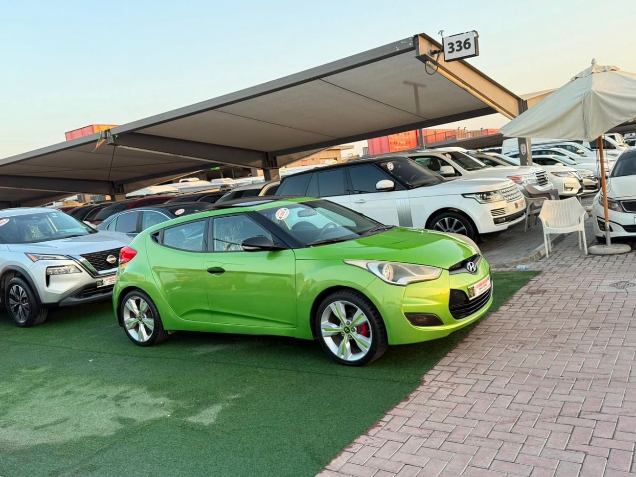 Hyundai Veloster panoramic sunroof, first owner, two keys