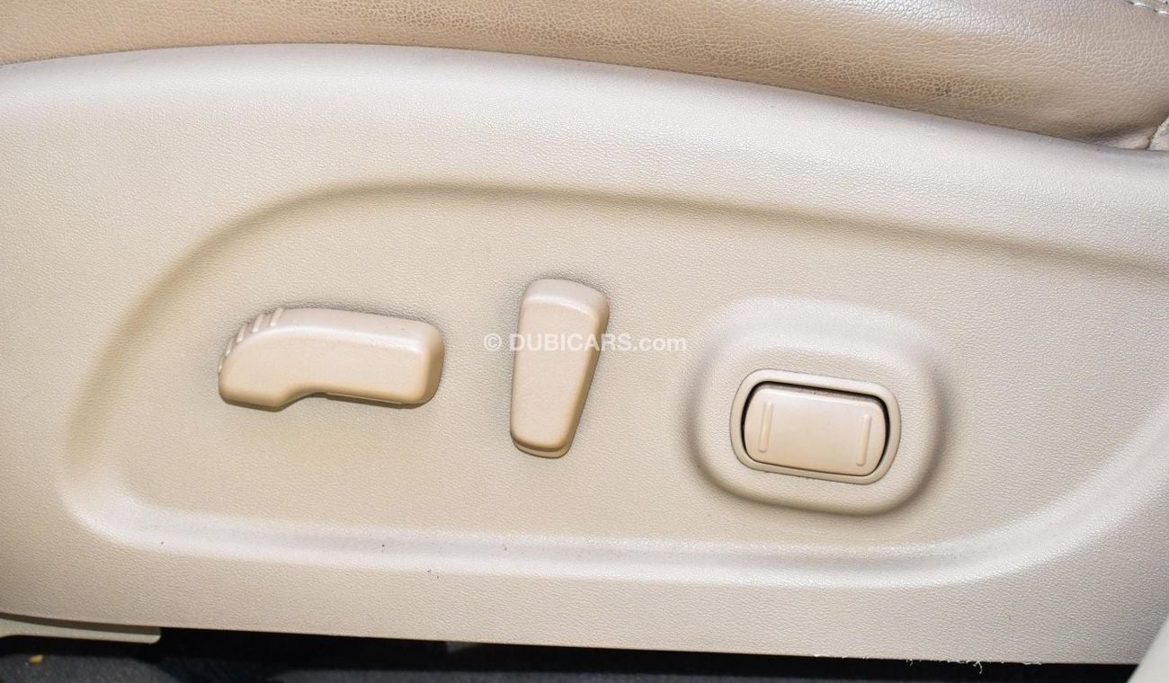 Nissan Pathfinder SV