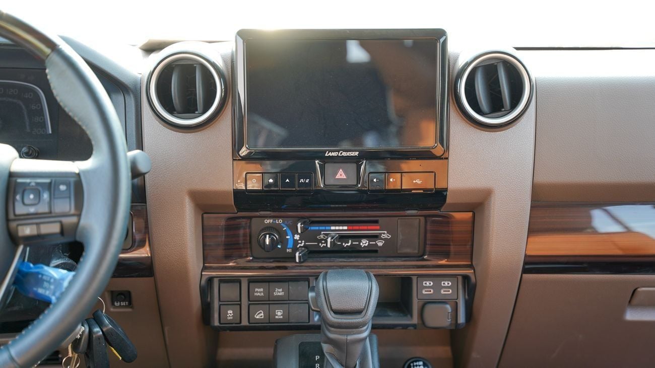 Toyota Land Cruiser 70