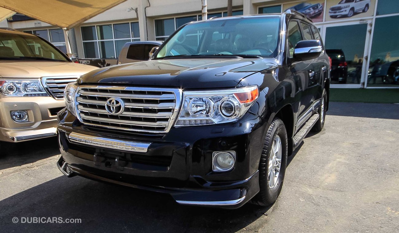 Toyota Land Cruiser GXR V8