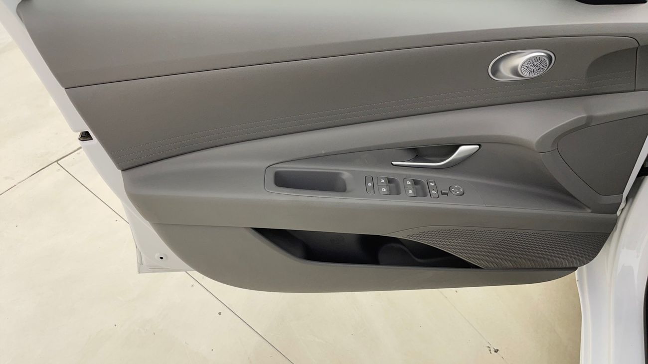 Hyundai Elantra SMART 1.6 | Zero Down Payment | Home Test Drive