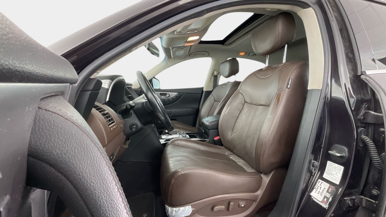 Infiniti QX70 LUXURY | Guaranteed Warranty | 0 Down Payment