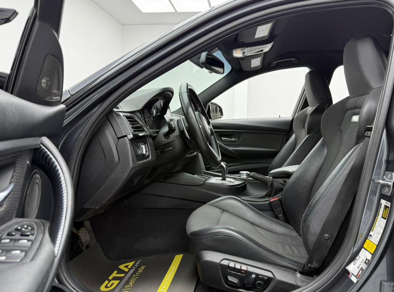 بي أم دبليو M3 2015 BMW M3, Full Service History, Carbon Fiber Interior, Excellent Condition