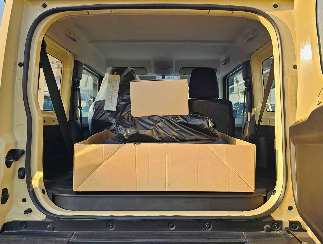 Suzuki Jimny DUAL TONE / GLX / A/T / 1.5L V4 PETROL / 3 DOOR / ALL GRIP OFF ROAD / 4WD (CODE # GLX)