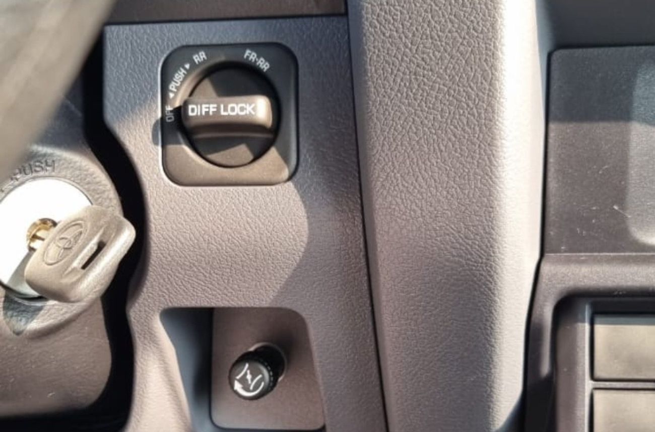 تويوتا لاند كروزر 70 2025 TOYOTA LAND CRUISER 76 SERIES 4.2L V6