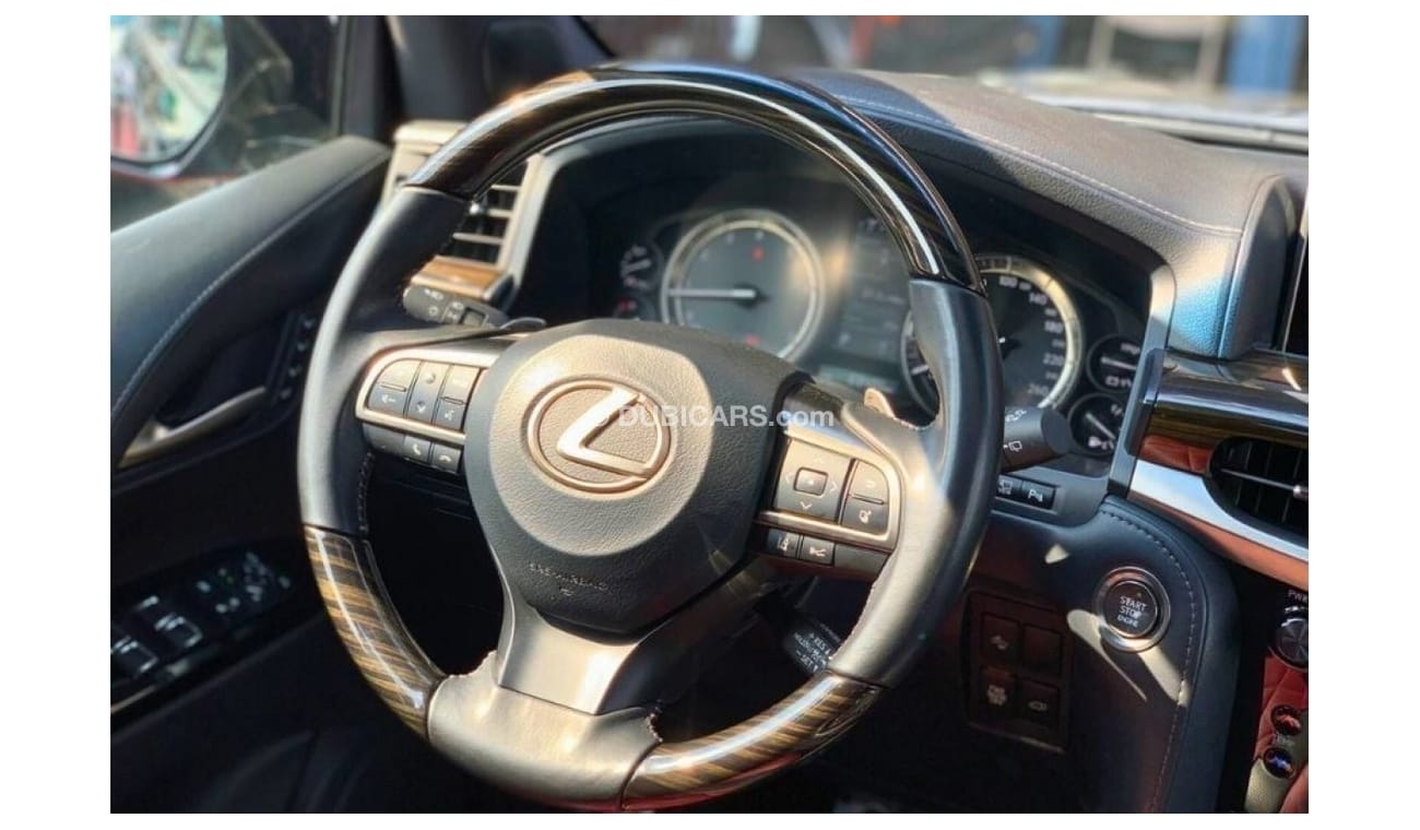 Lexus LX 570 Signature Black Edition