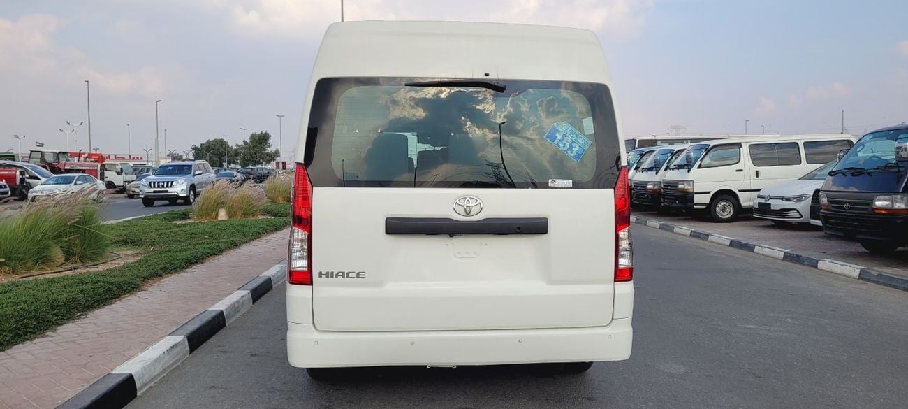 Toyota Hiace GL Highroof 2.8L RHD Automatic Gear 2WD 1GD-FTV Diesel Engine 13 Seats 5 Foors