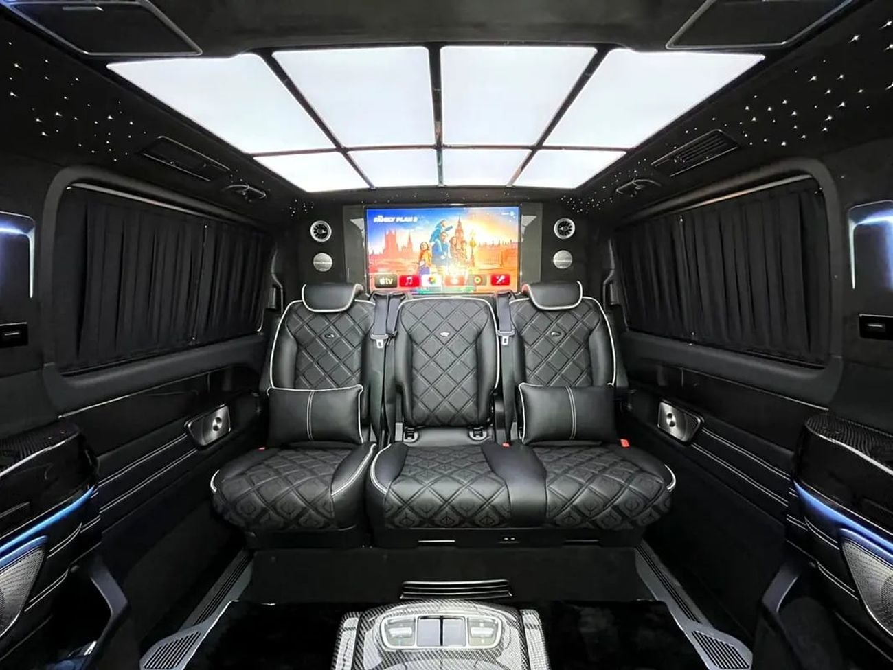 مرسيدس بنز V 300 NEW ARRIVAL 2026 MODEL VIP MERCEDES GCC V300 with ADDITIONAL REAR AC - 2 Years Warranty by VLINE