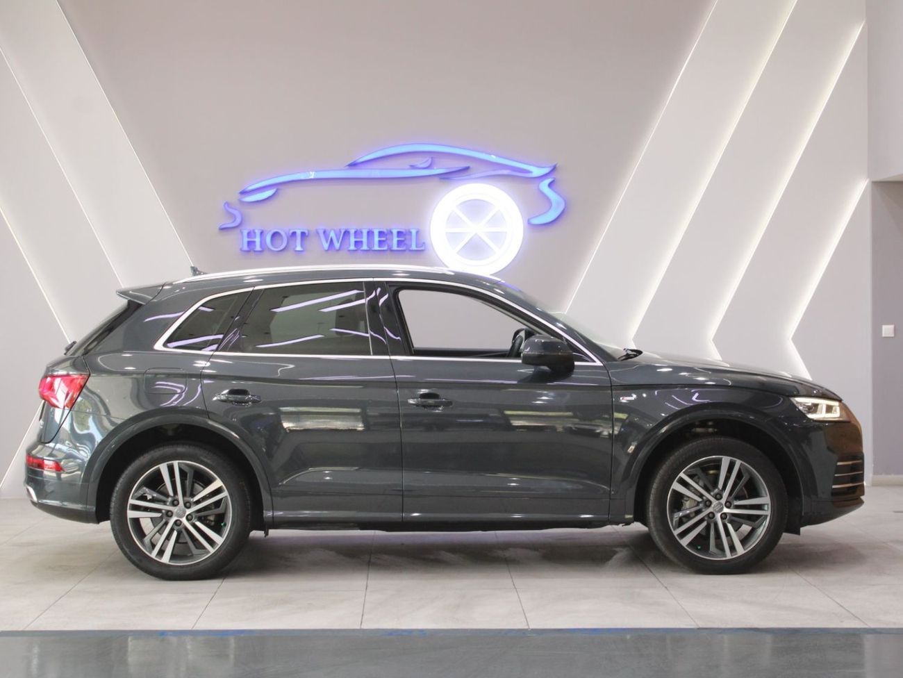 Audi Q5 TFSI | S.LINE MODEL QUATTRO