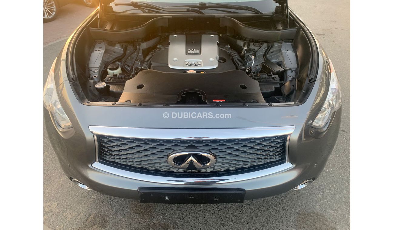 Infiniti QX70 Infiniti QX70_Gcc_2019_Excellent_Condition _Full option