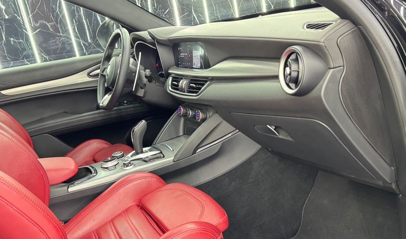Alfa Romeo Stelvio VELOCE Low Mileage | GCC | 5 Years Gargash Warranty and Service | Gargash Full Service History