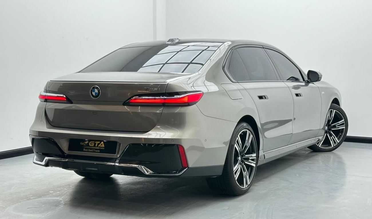 BMW 735i 2023 BMW 735i M-Sport, 2028 BMW Warranty and Service Pack, BMW Service History, GCC