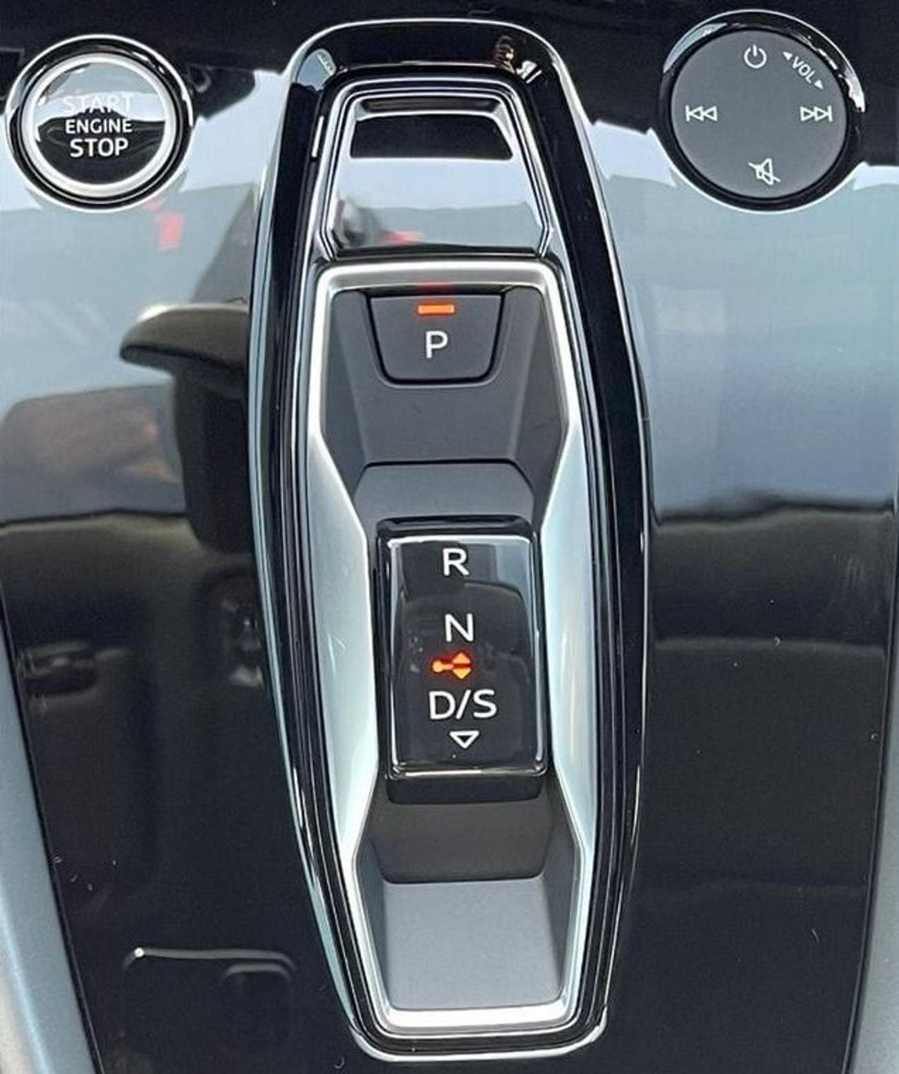 أودي A3 35 TFSI ADVANCED 35 TFSI Uder Warranty & Services 2025 GCC