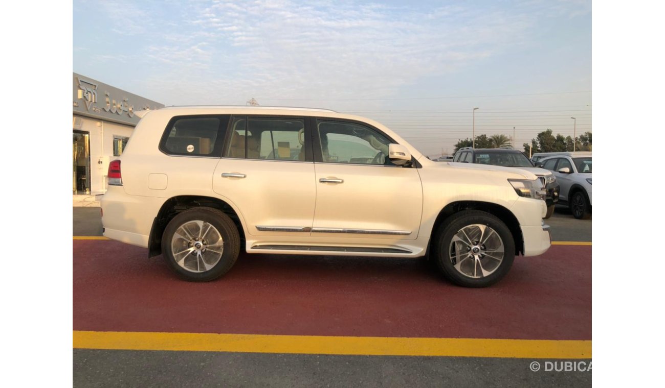 تويوتا لاند كروزر Toyota Land Cruiser LAND CRUISER GXR, GRAND TOURING, V6, 4.0L, FULL OPTION, PETROL, 2021 MODEL.