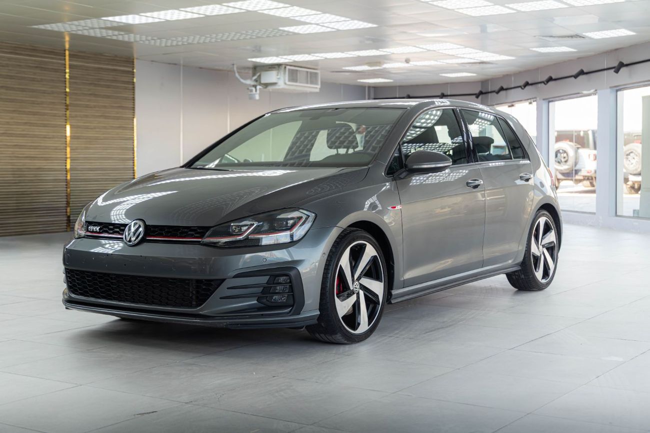 Volkswagen Golf GTI Sport 2.0T