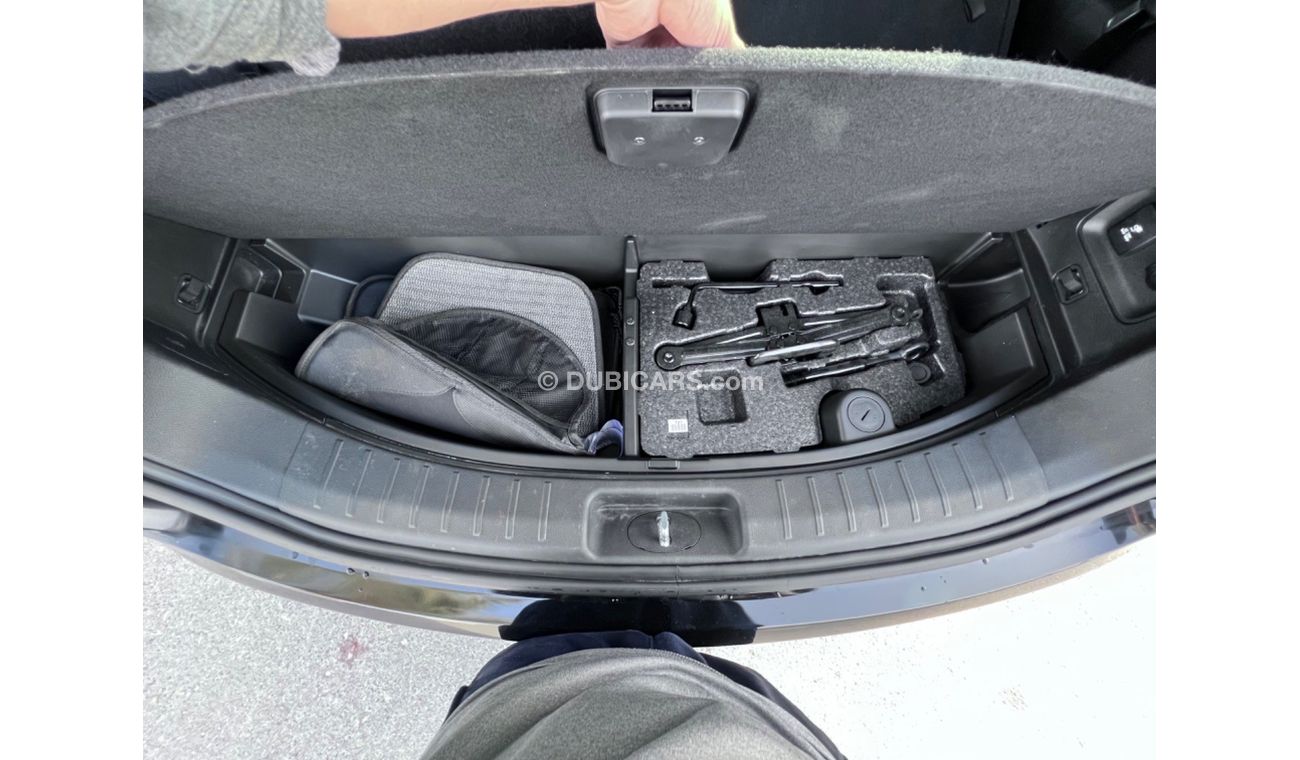 Hyundai Grand Santa Fe GLS Top Hyundai Santa Fe 2018 full option 4x4