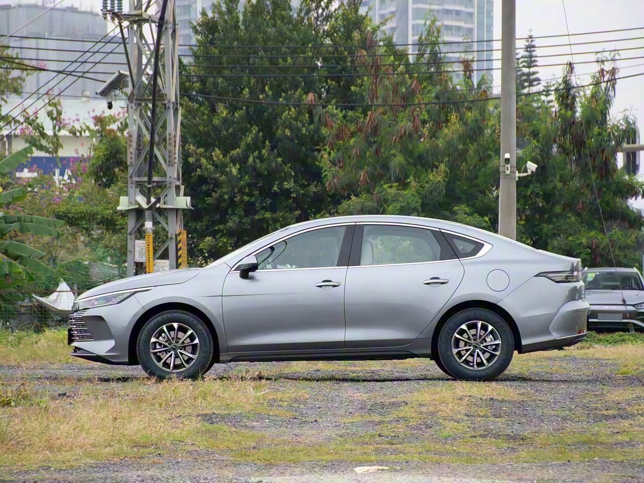 بي واي دي ديسترويار 05 Luxury